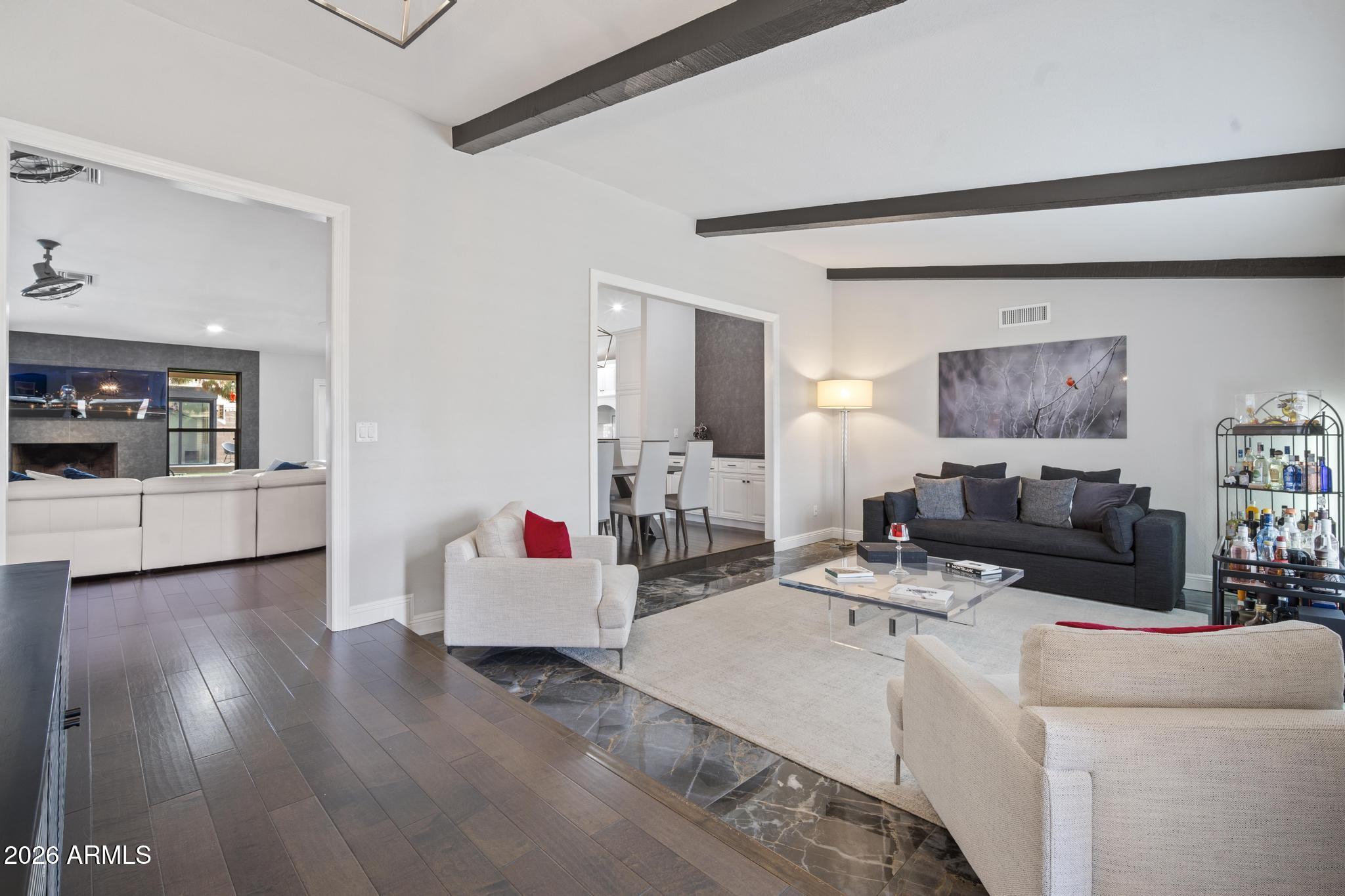 409 E CAROL ANN Way