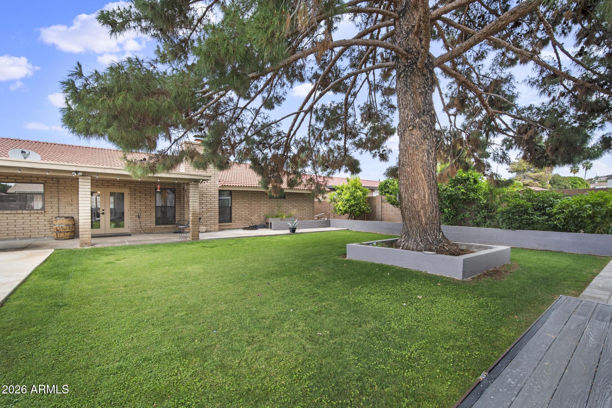 409 E CAROL ANN Way