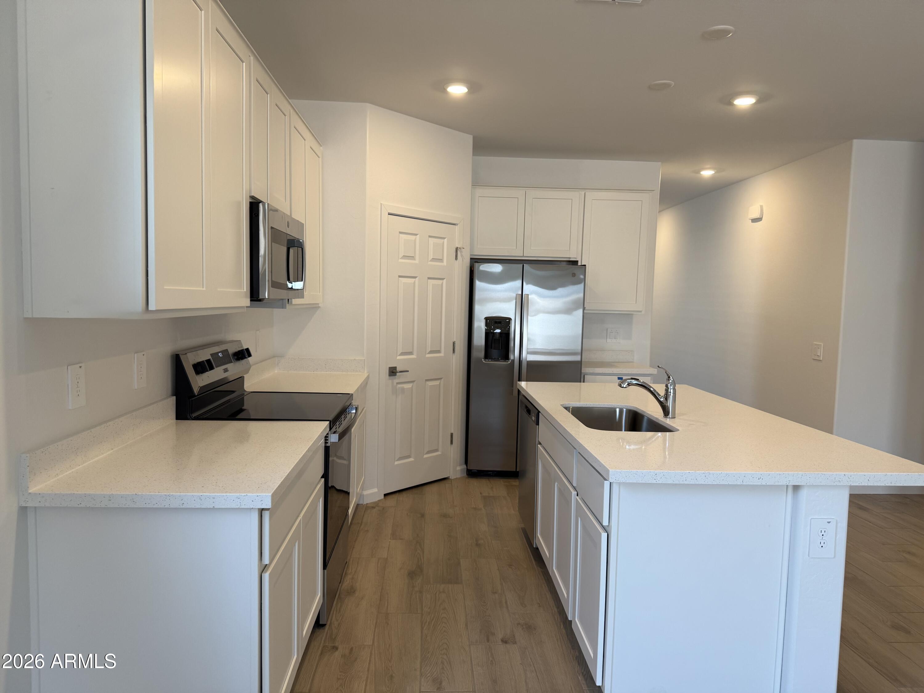 18236 W AVENIDA DEL SOL
