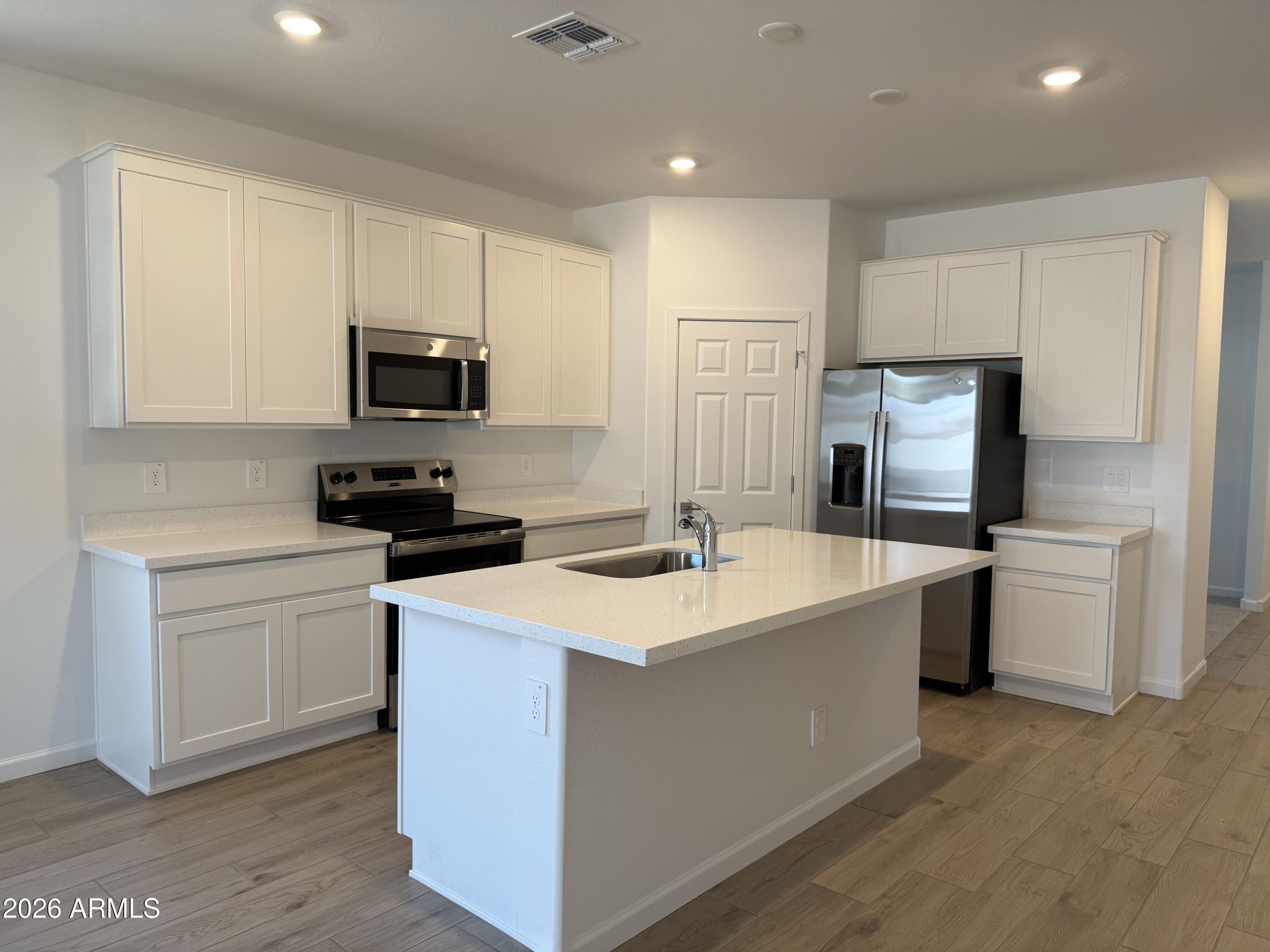 18236 W AVENIDA DEL SOL
