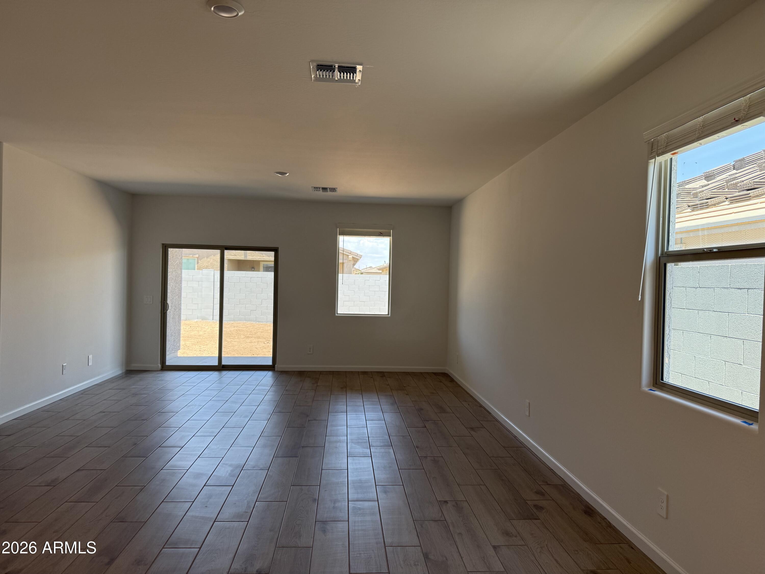 18236 W AVENIDA DEL SOL