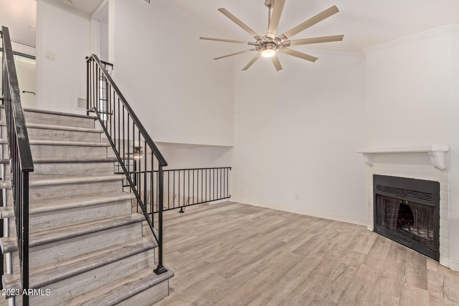 5704 E AIRE LIBRE Avenue 1084