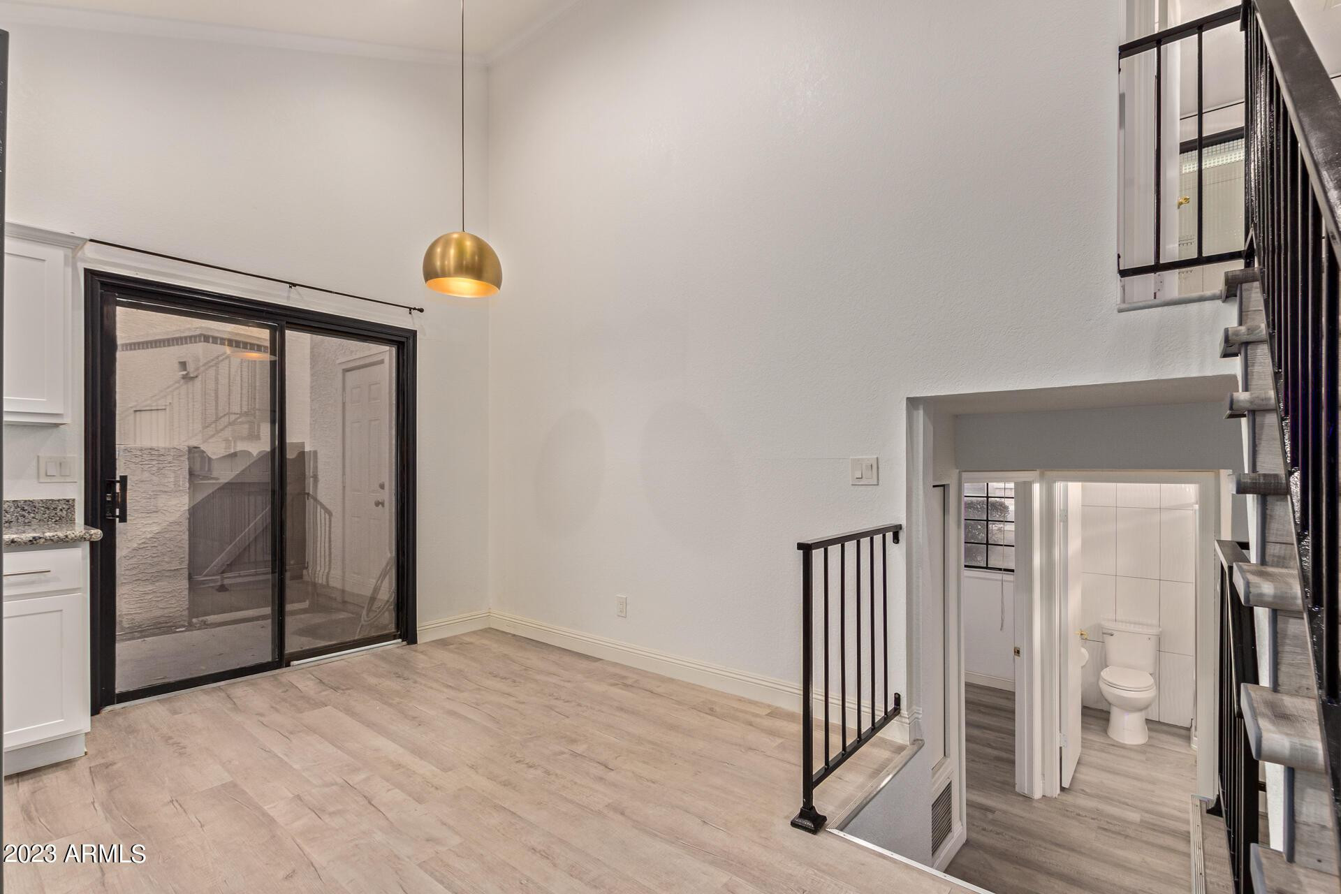 5704 E AIRE LIBRE Avenue 1084