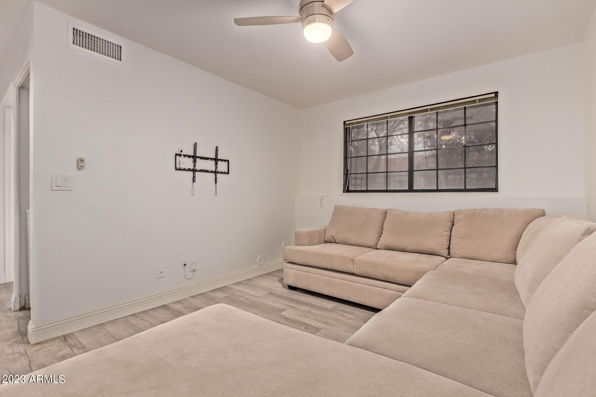 5704 E AIRE LIBRE Avenue 1084