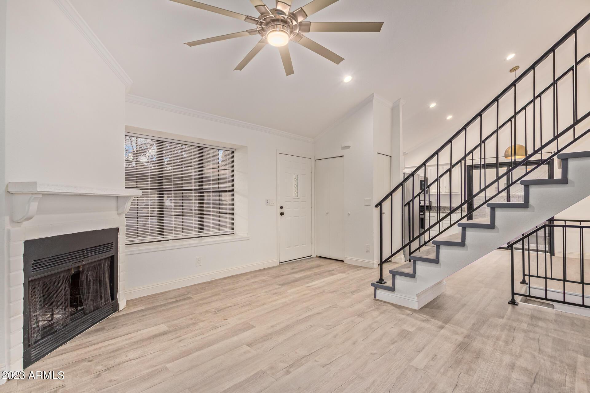 5704 E AIRE LIBRE Avenue 1084