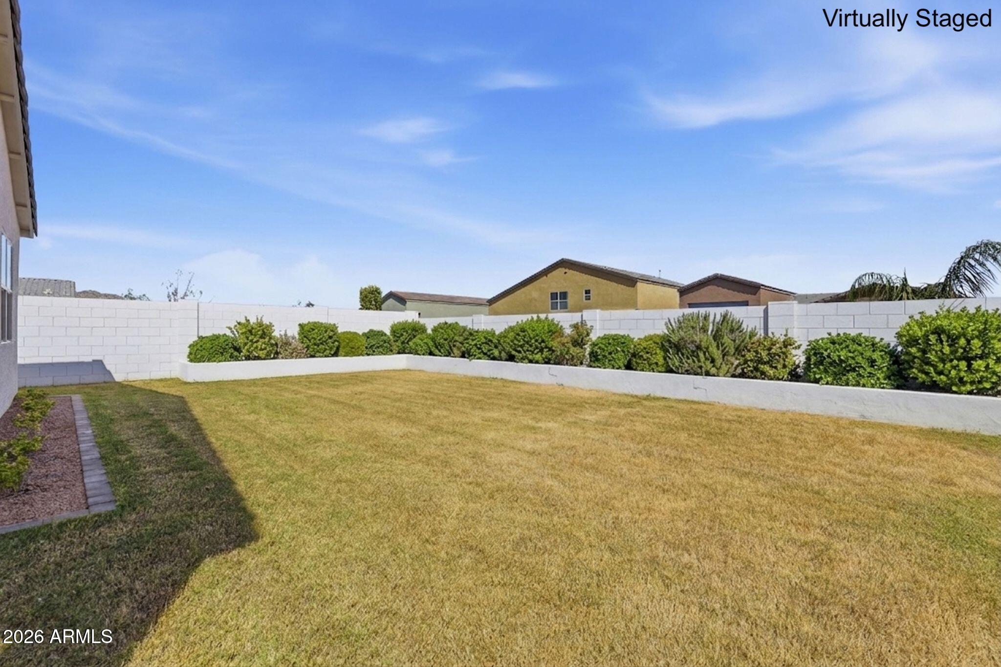 4548 W SWEETBUSH Way