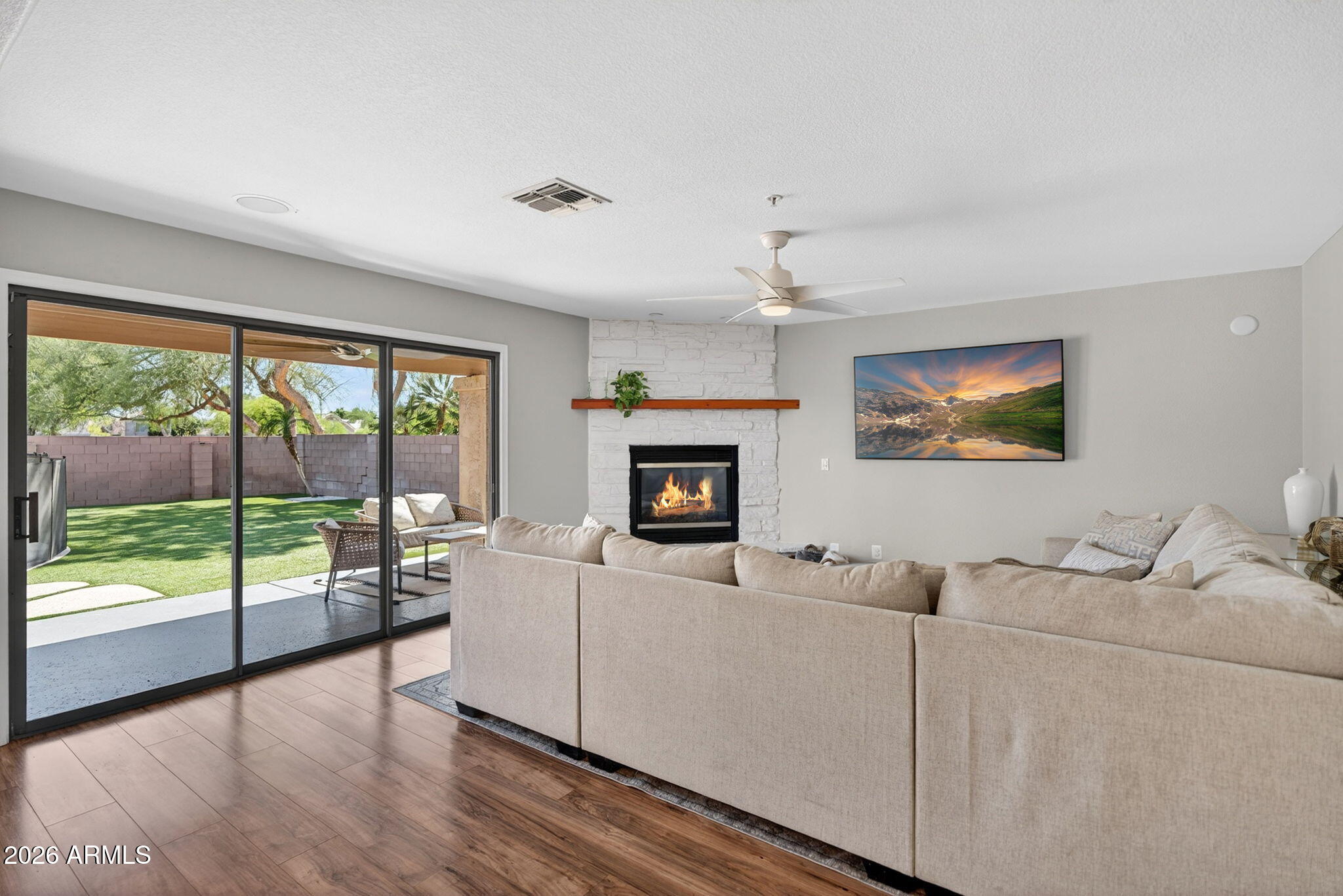 9655 E LUDLOW Drive