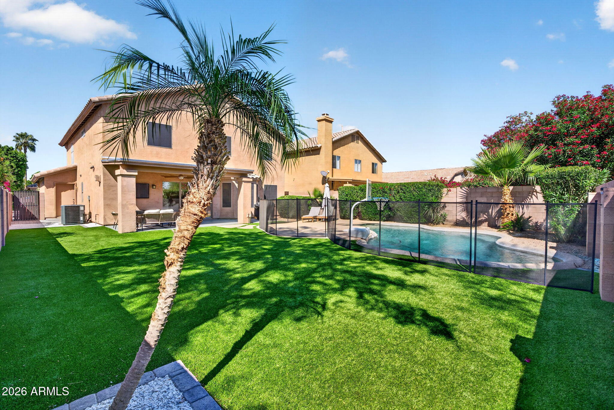 9655 E LUDLOW Drive
