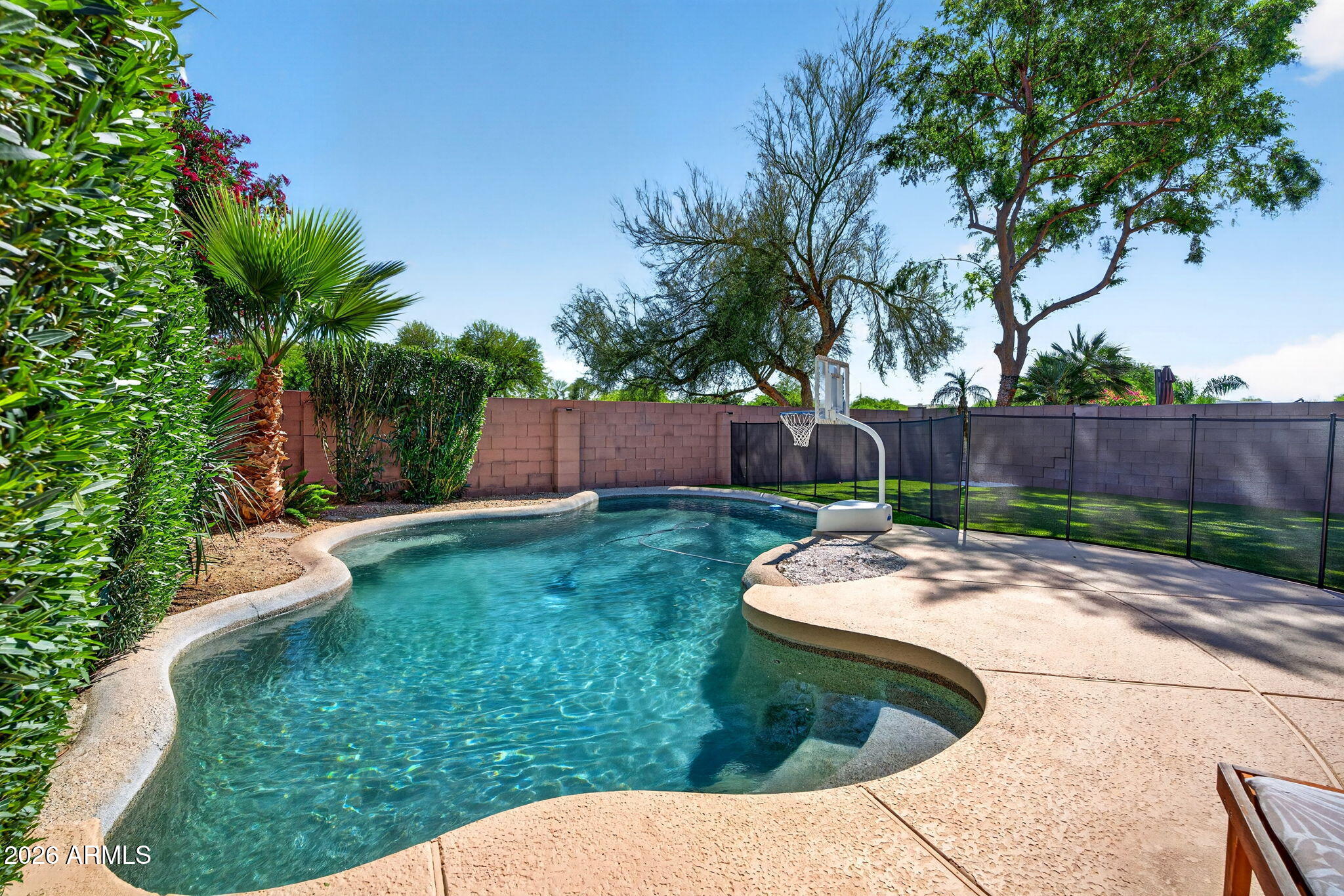 9655 E LUDLOW Drive