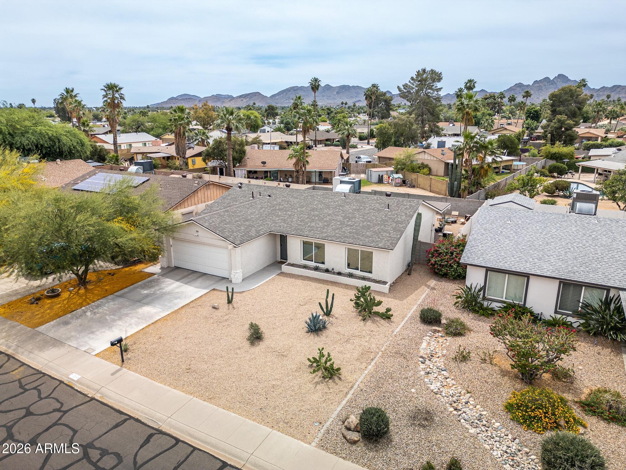 2743 E WINDROSE Drive