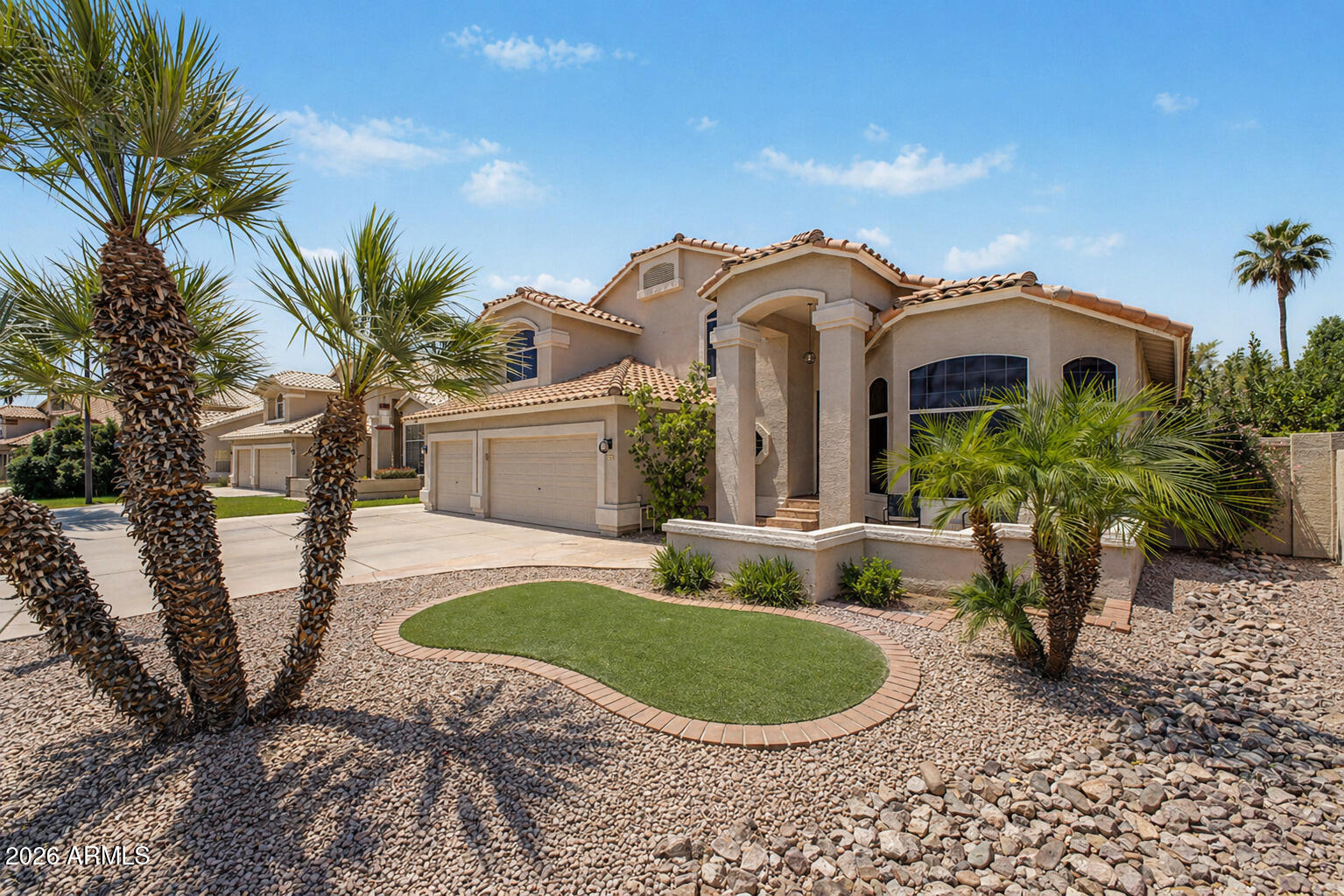7826 W KERRY Lane