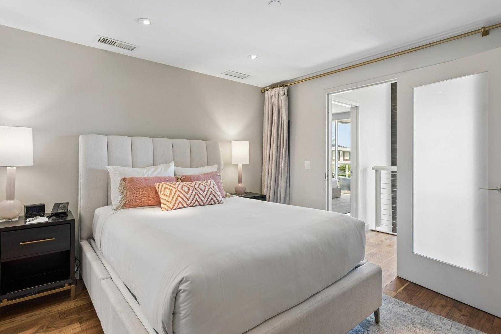 5455 E Lincoln Drive 1010