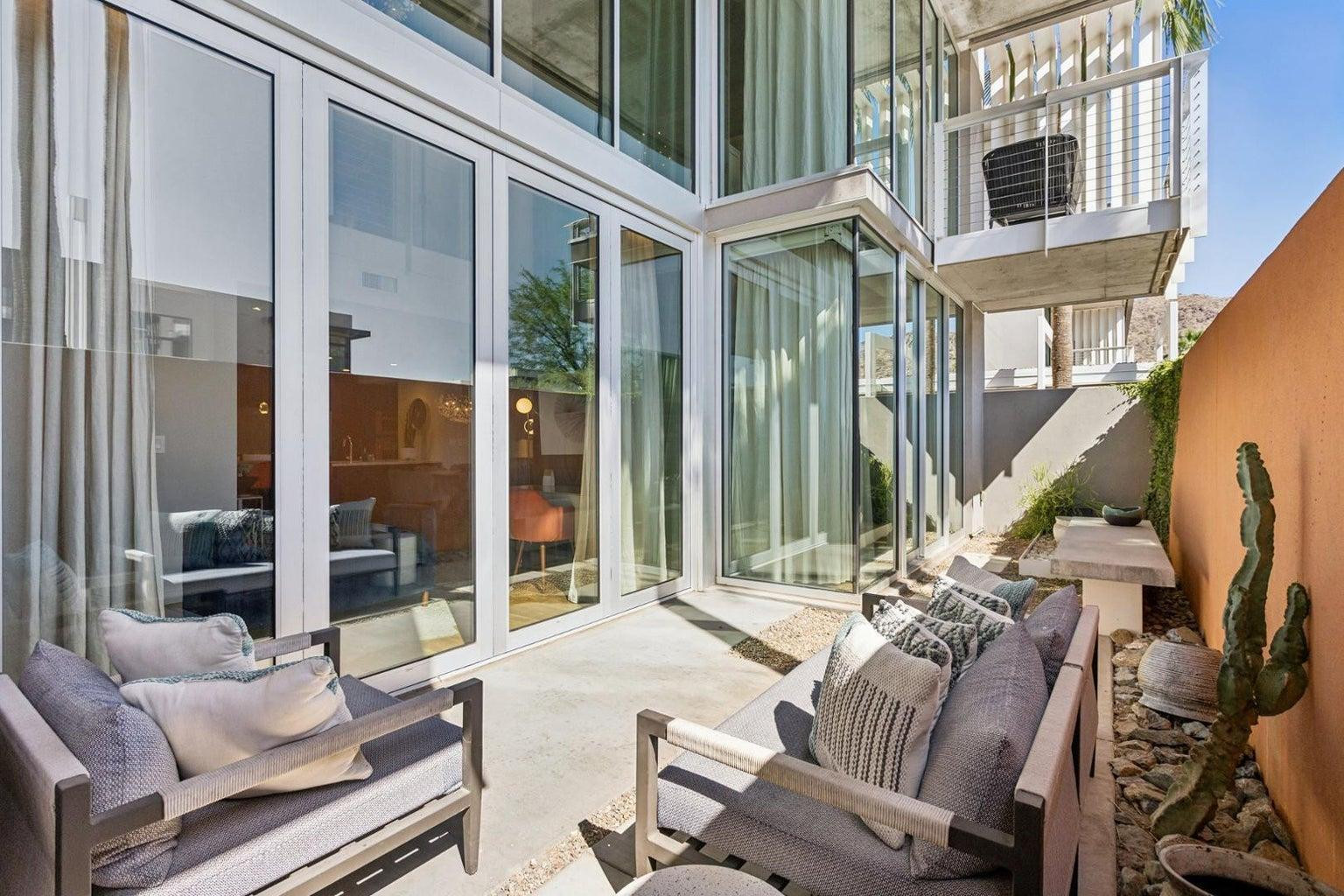 5455 E Lincoln Drive 1010