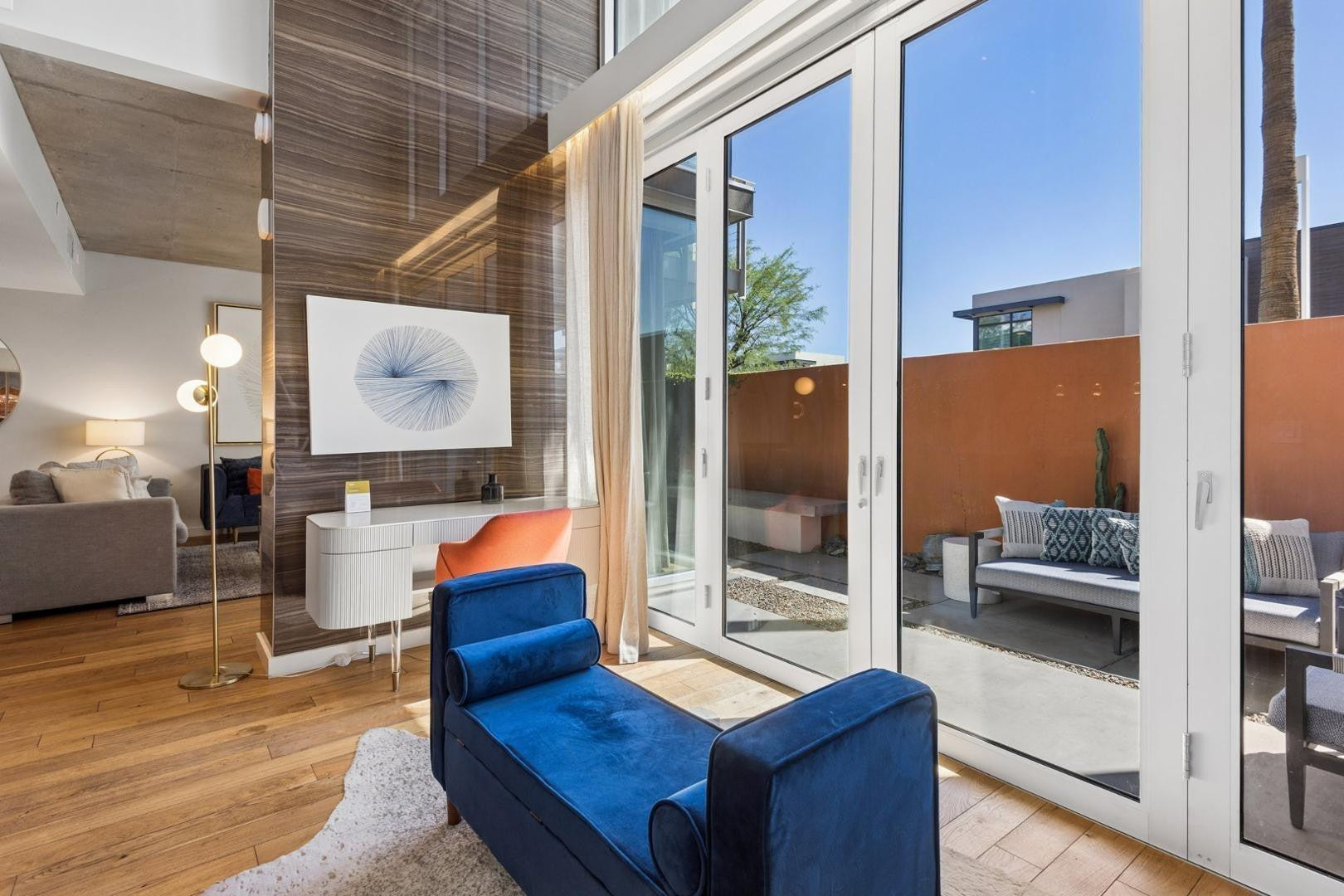 5455 E Lincoln Drive 1010