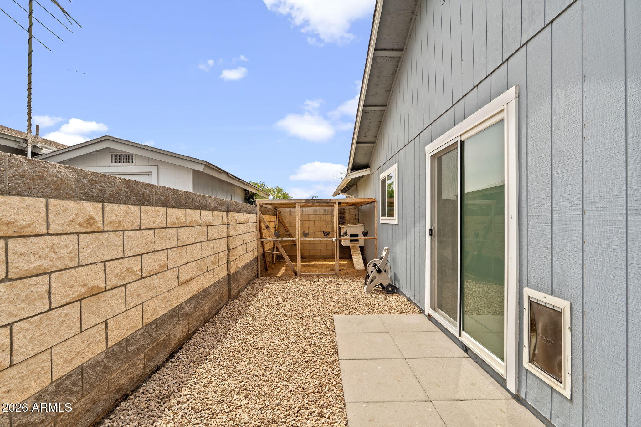 560 W EMERALD Avenue