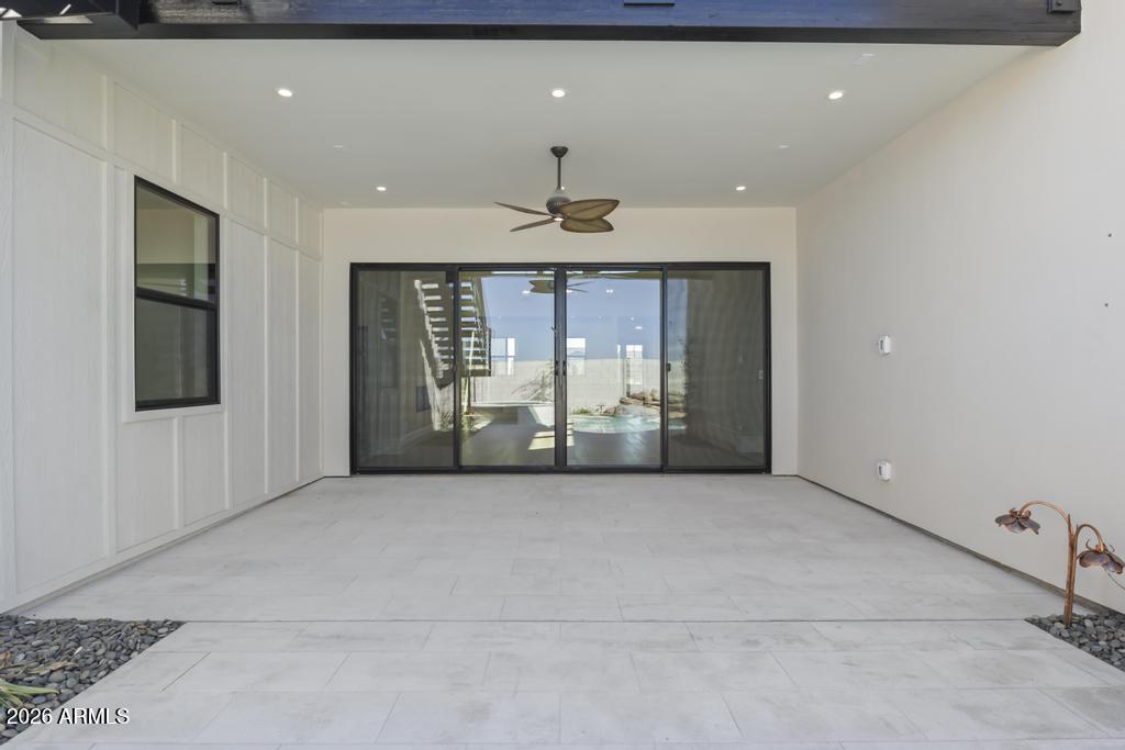 8511 S 9TH Drive 15