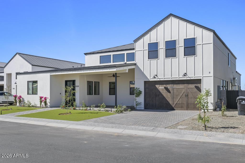 8511 S 9TH Drive 15