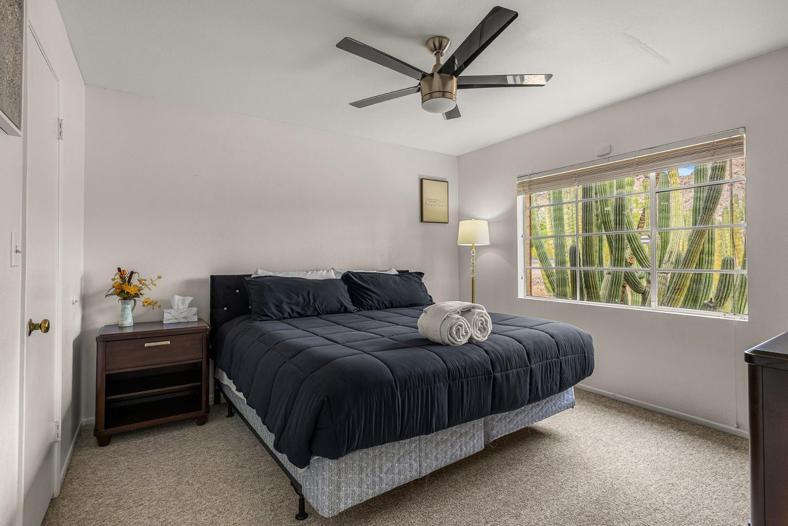 5901 E Cactus Wren Road
