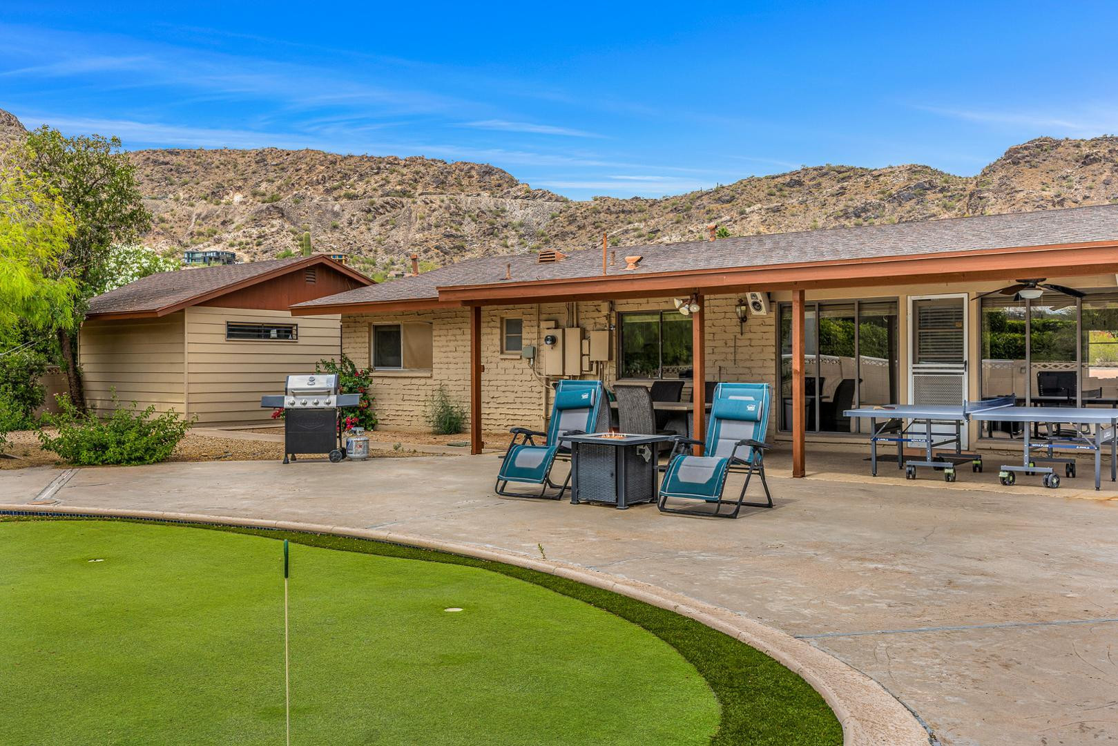 5901 E Cactus Wren Road