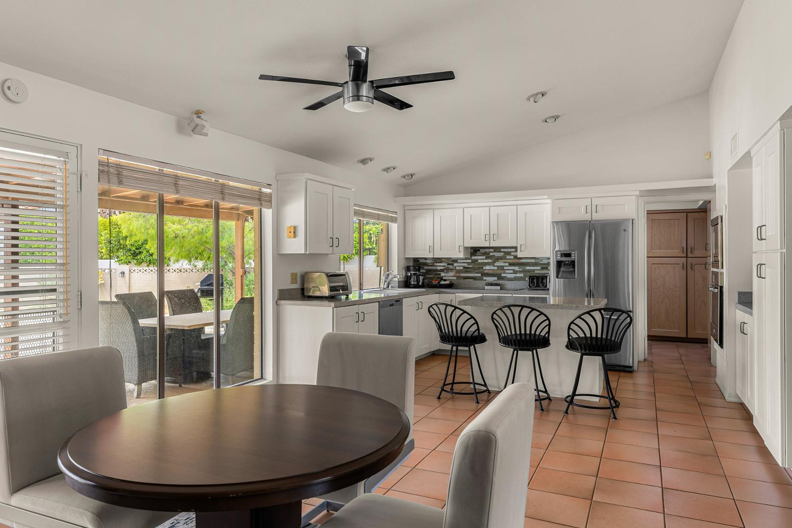 5901 E Cactus Wren Road