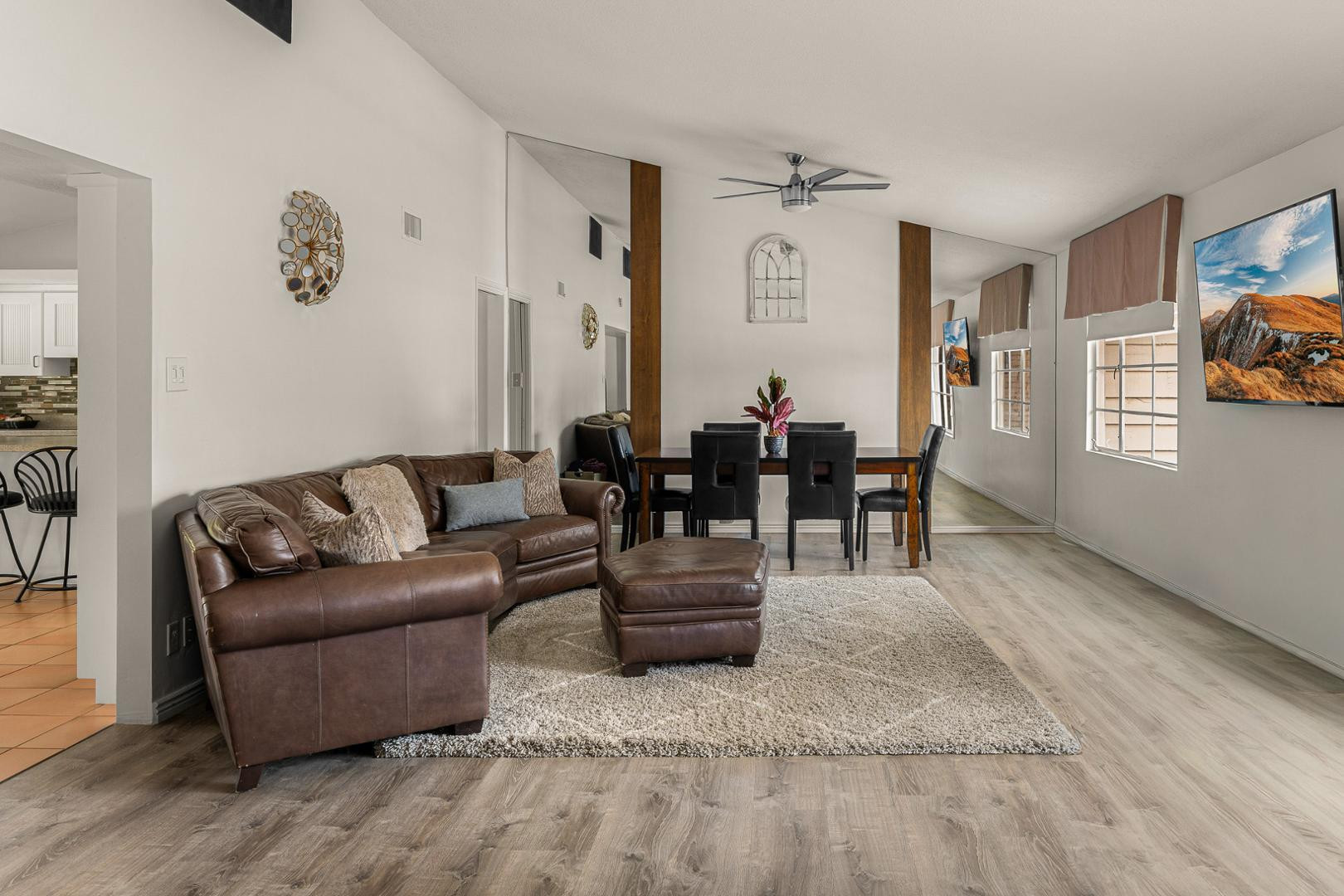 5901 E Cactus Wren Road