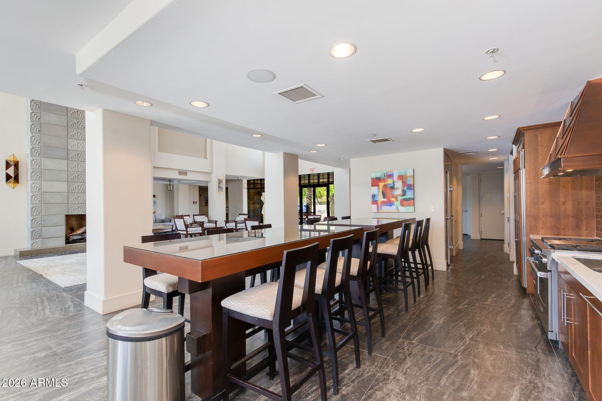8 E BILTMORE Estate 114