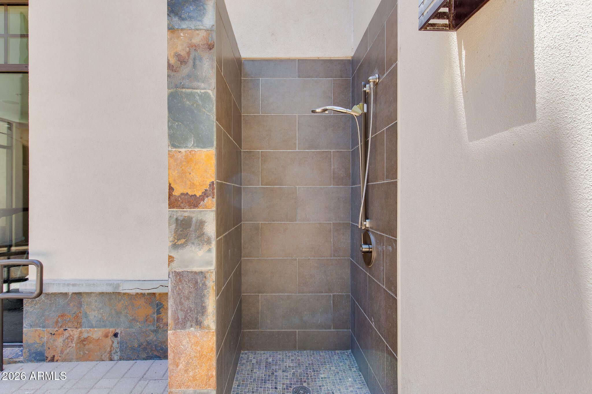 8 E BILTMORE Estate 114