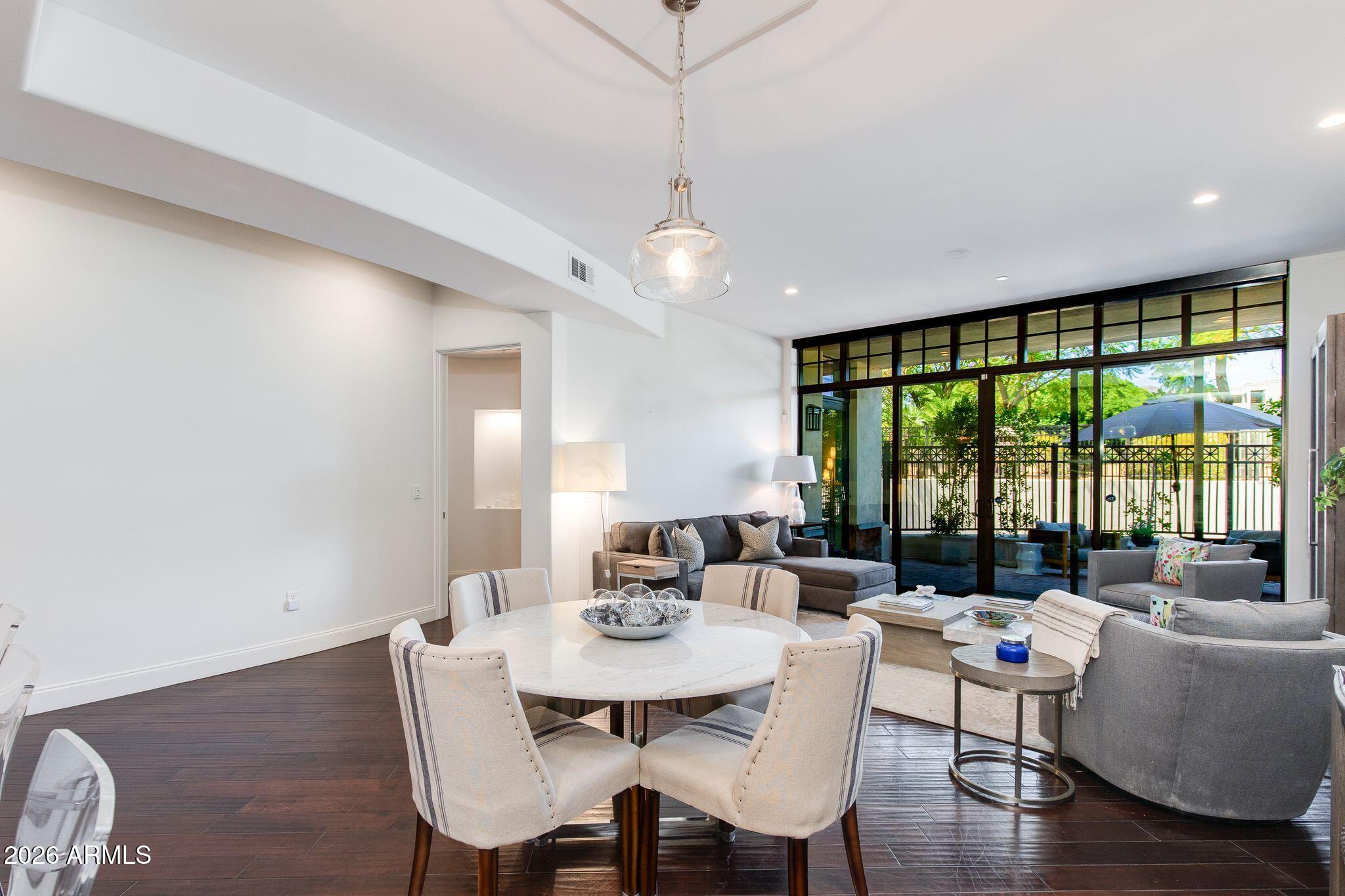 8 E BILTMORE Estate 114