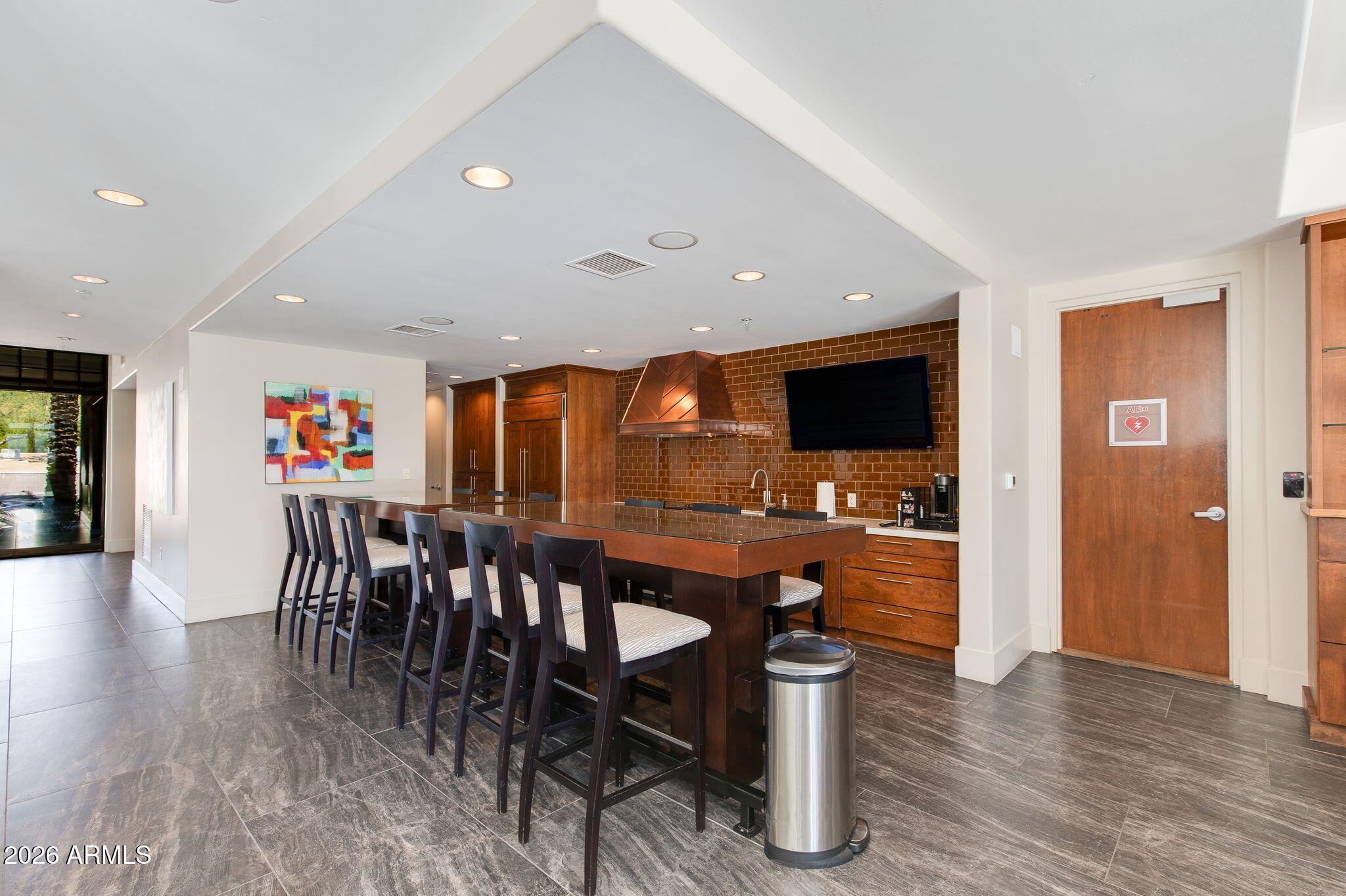 8 E BILTMORE Estate 114