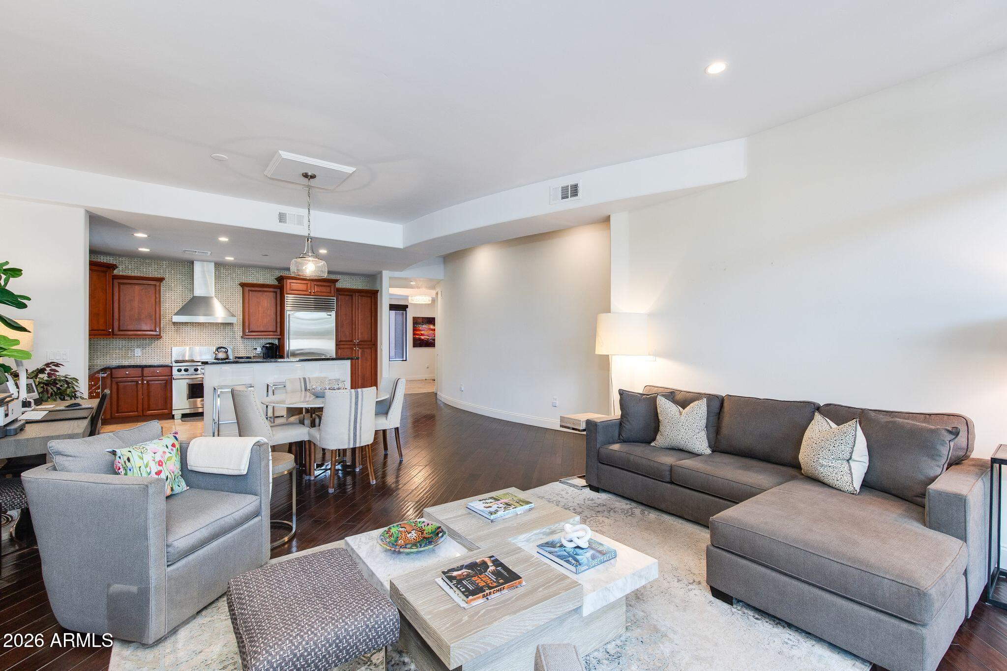 8 E BILTMORE Estate 114