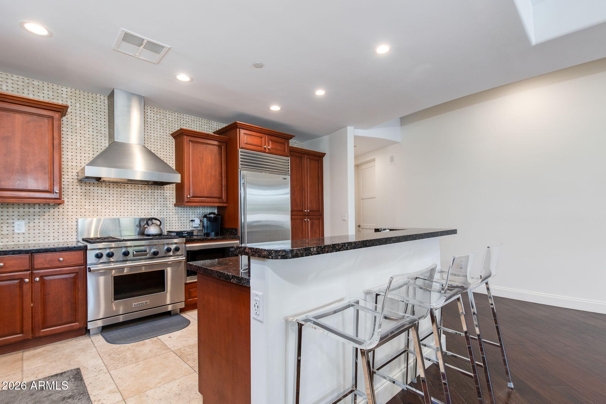 8 E BILTMORE Estate 114