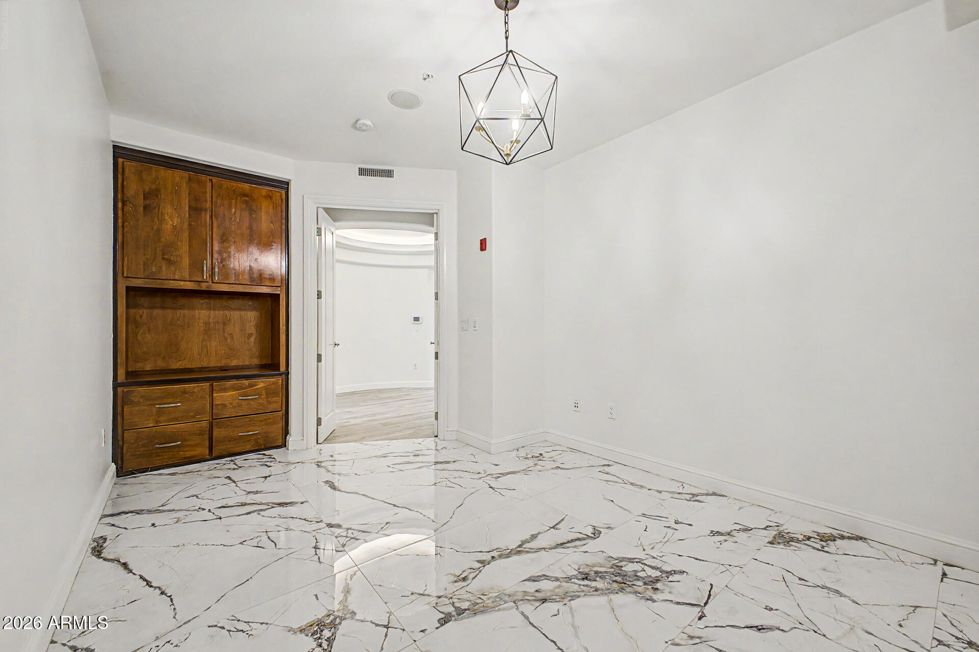 3801 N GOLDWATER Boulevard 204