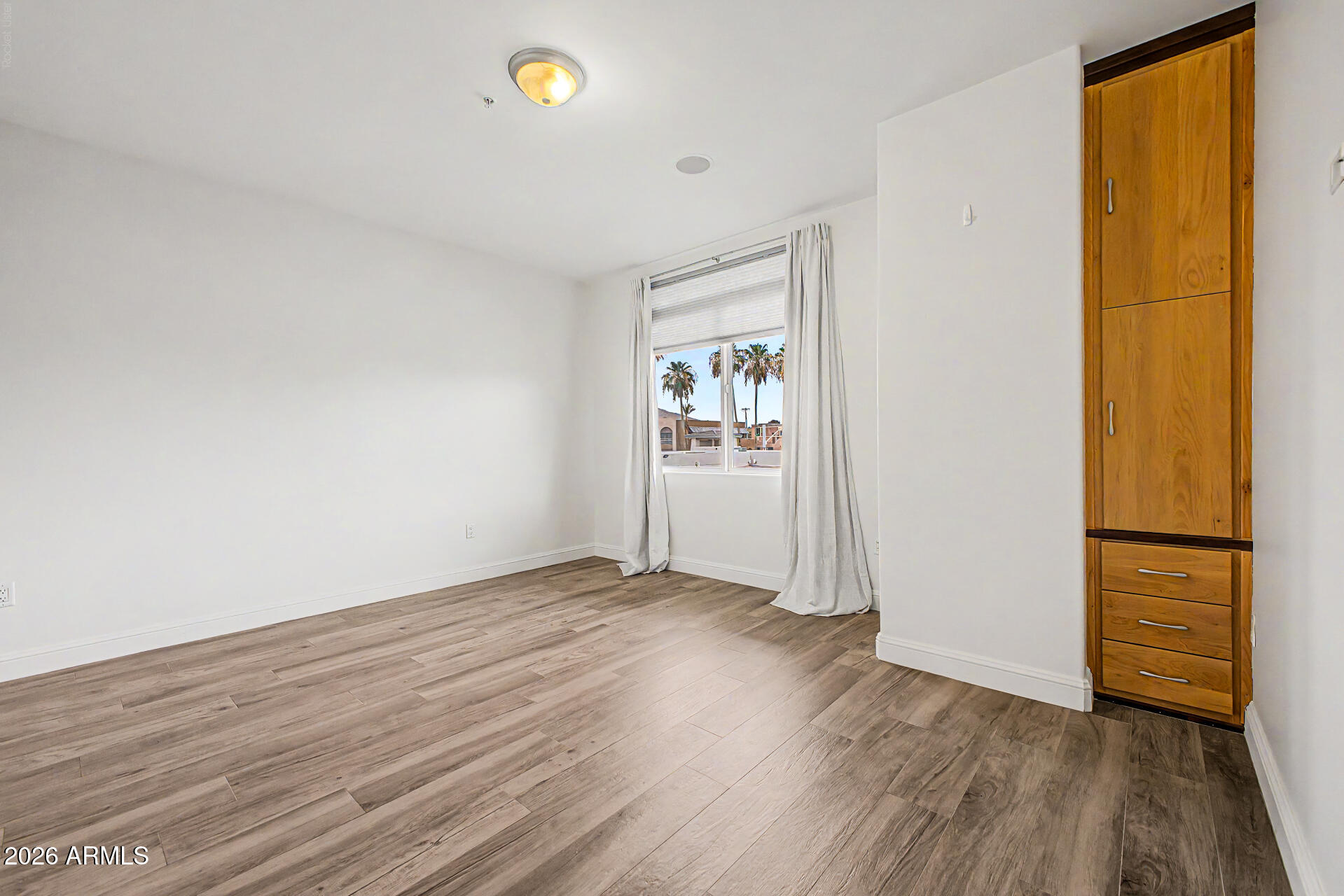 3801 N GOLDWATER Boulevard 204