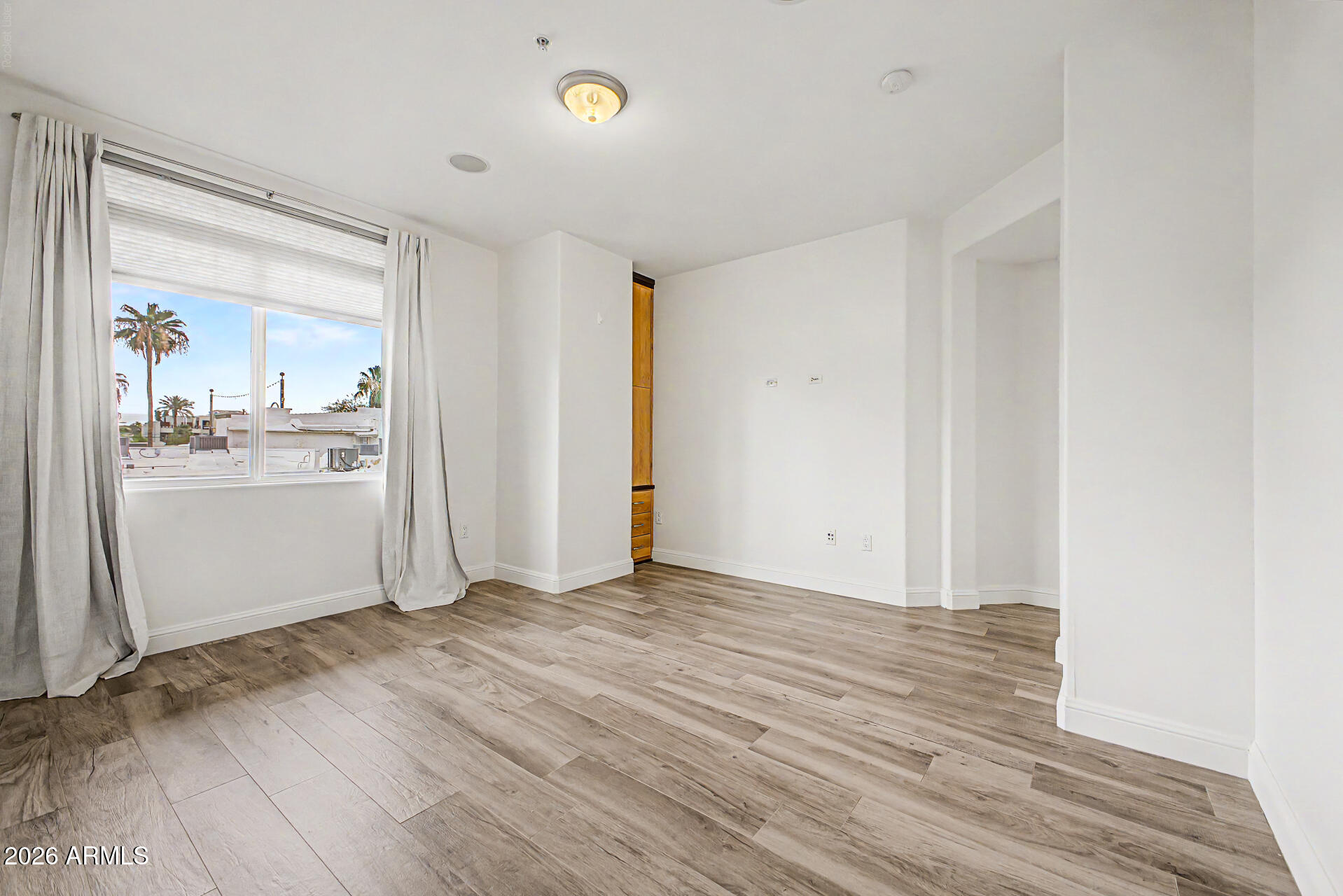 3801 N GOLDWATER Boulevard 204