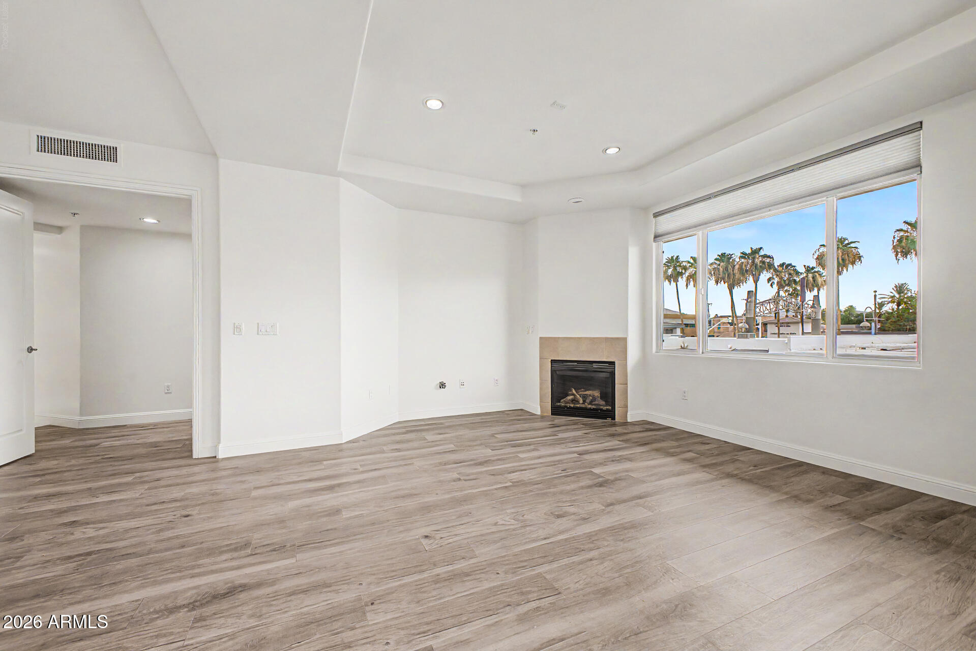 3801 N GOLDWATER Boulevard 204