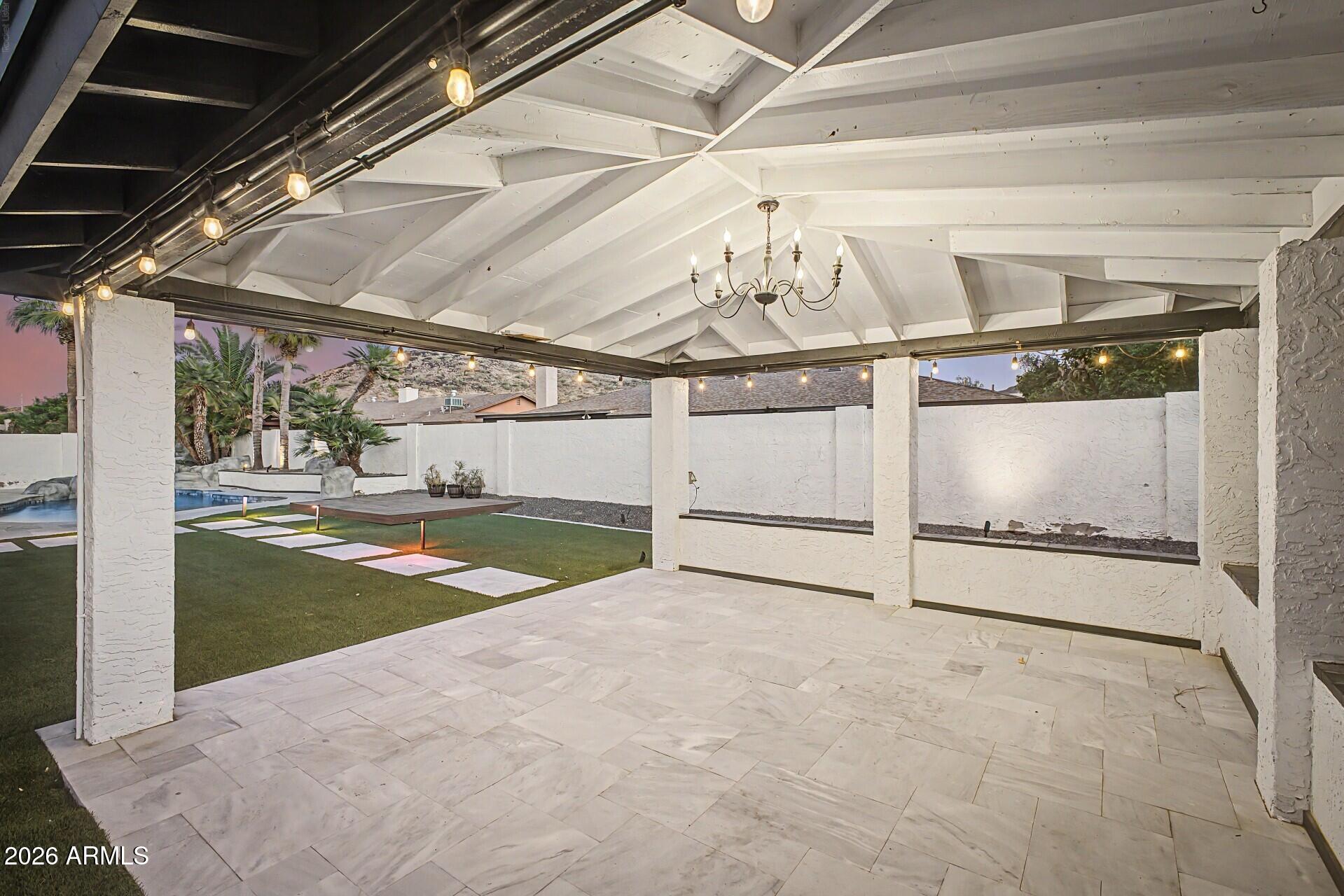 127 E PERSHING Avenue