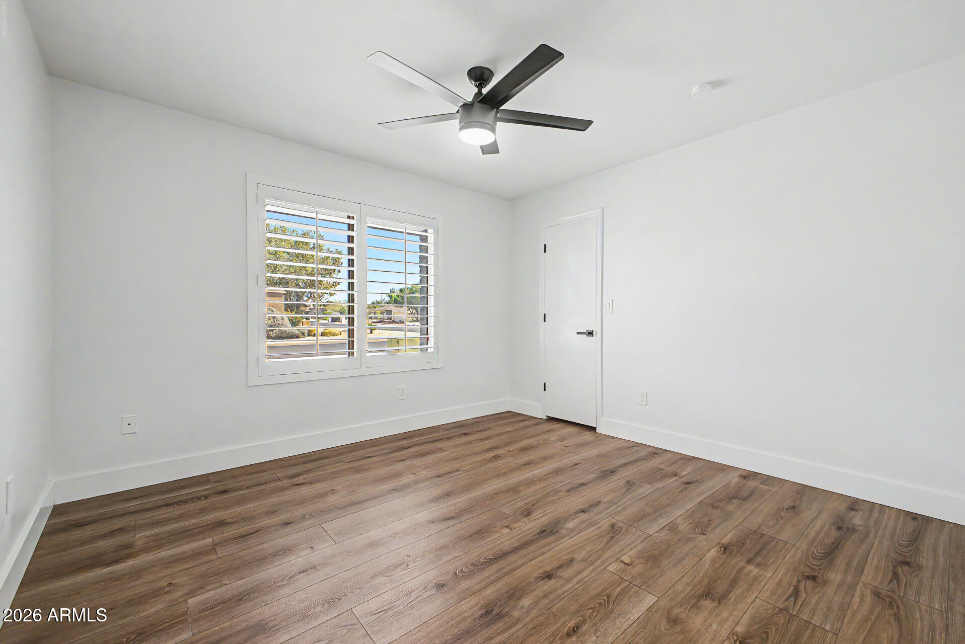 127 E PERSHING Avenue