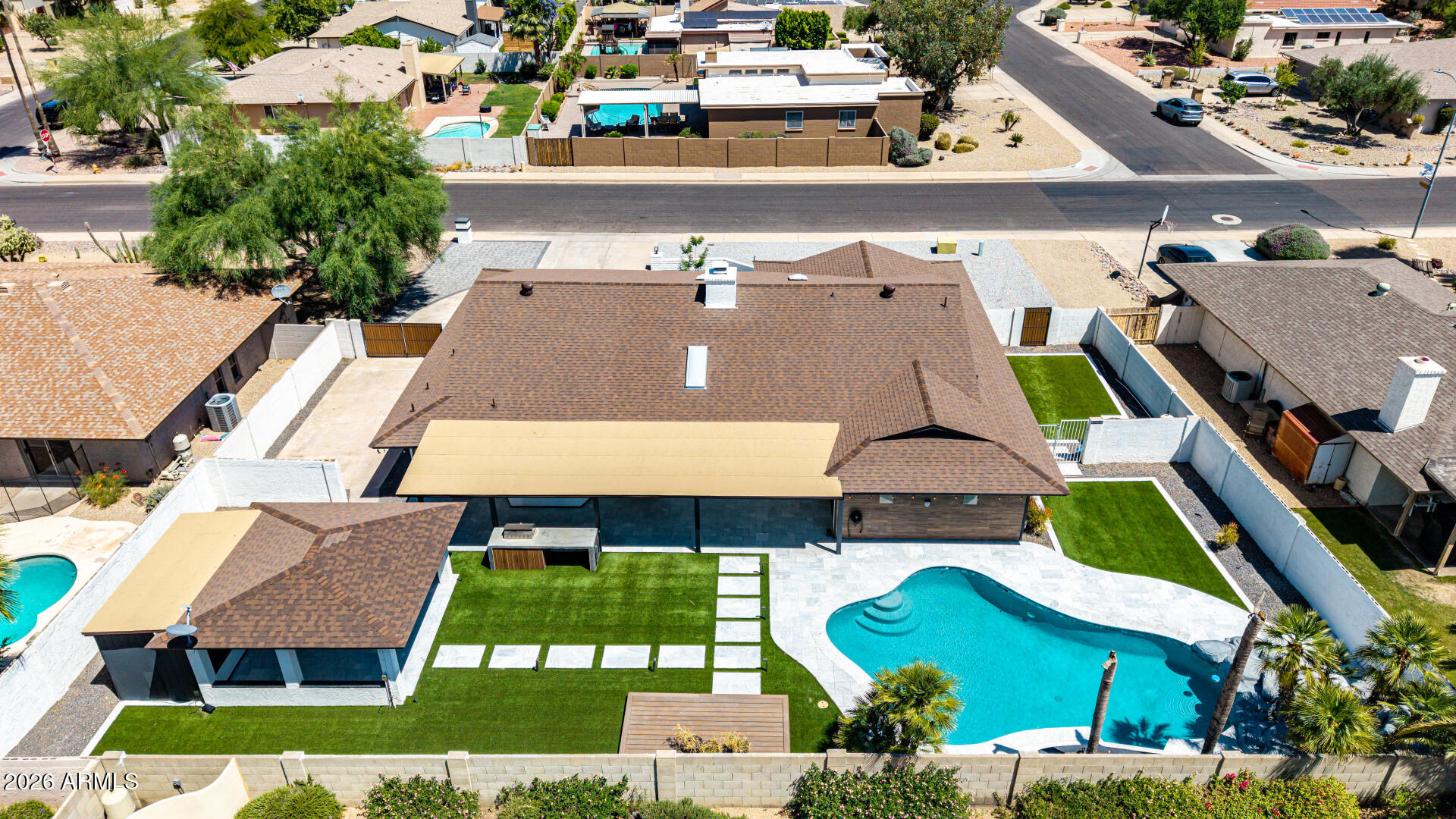 127 E PERSHING Avenue