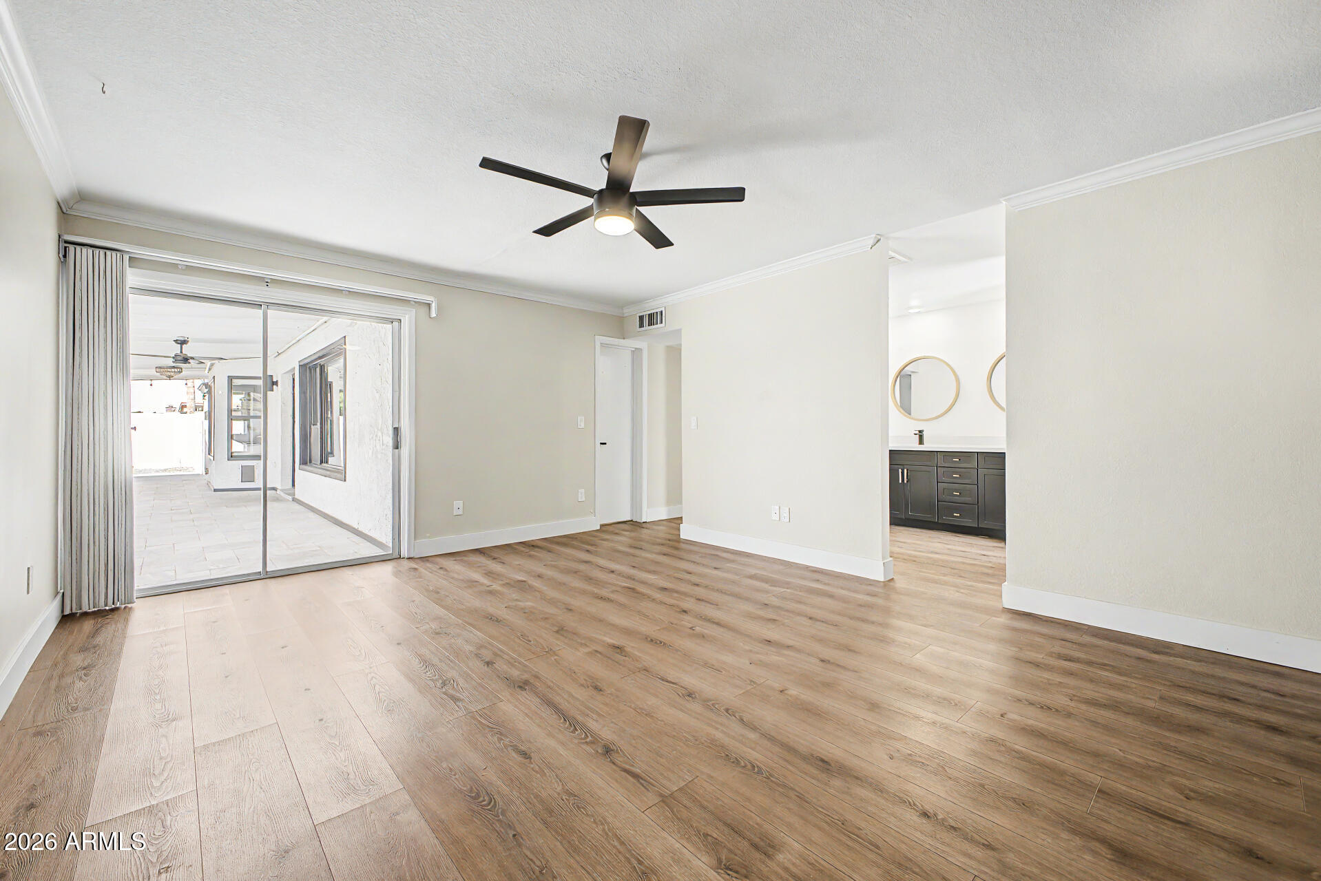 127 E PERSHING Avenue