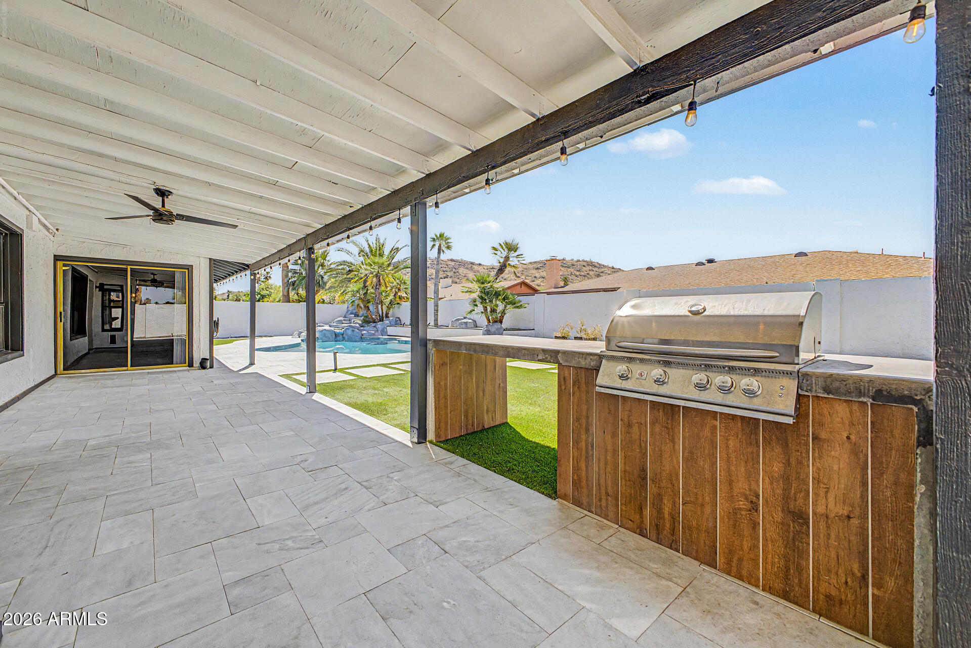 127 E PERSHING Avenue