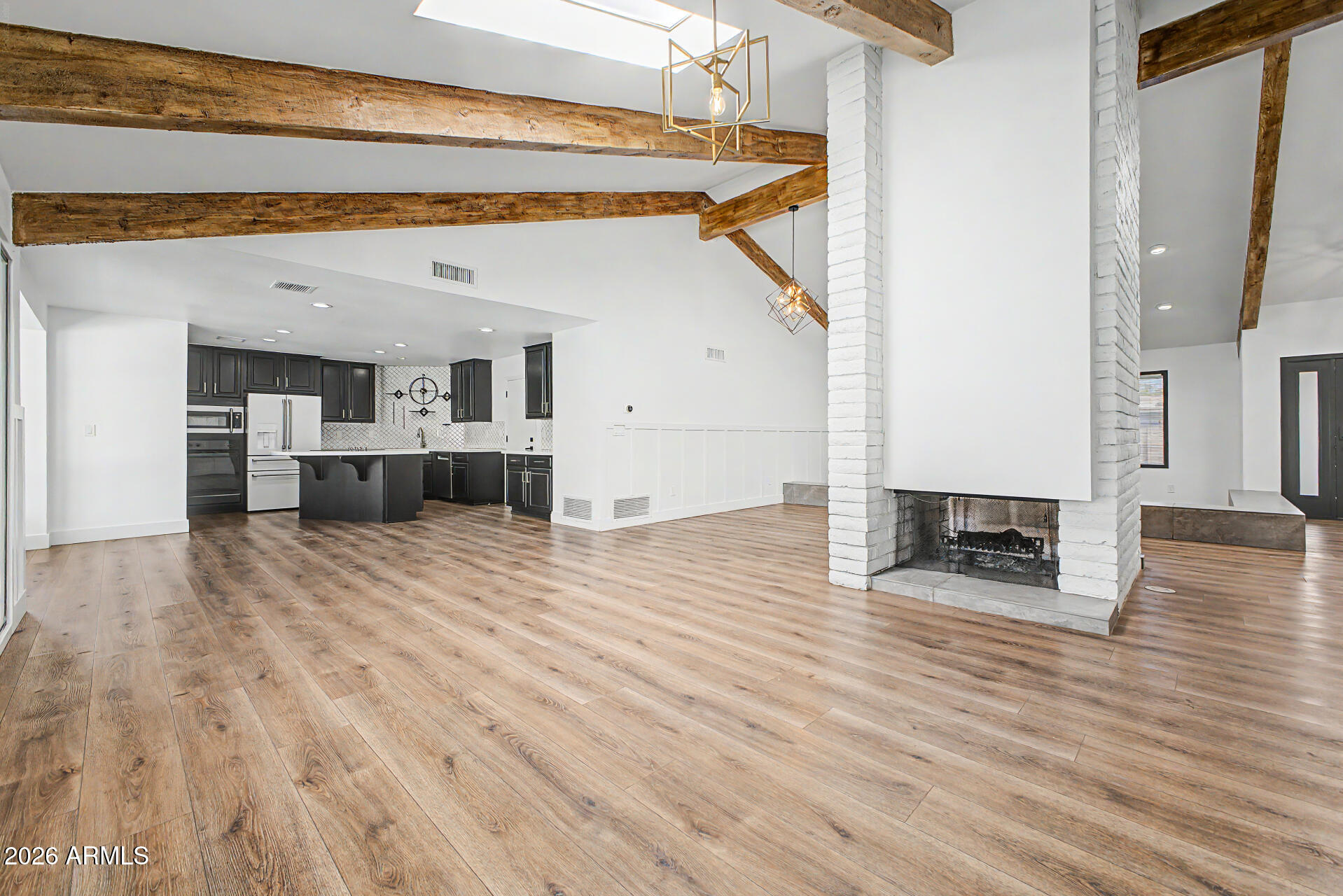 127 E PERSHING Avenue