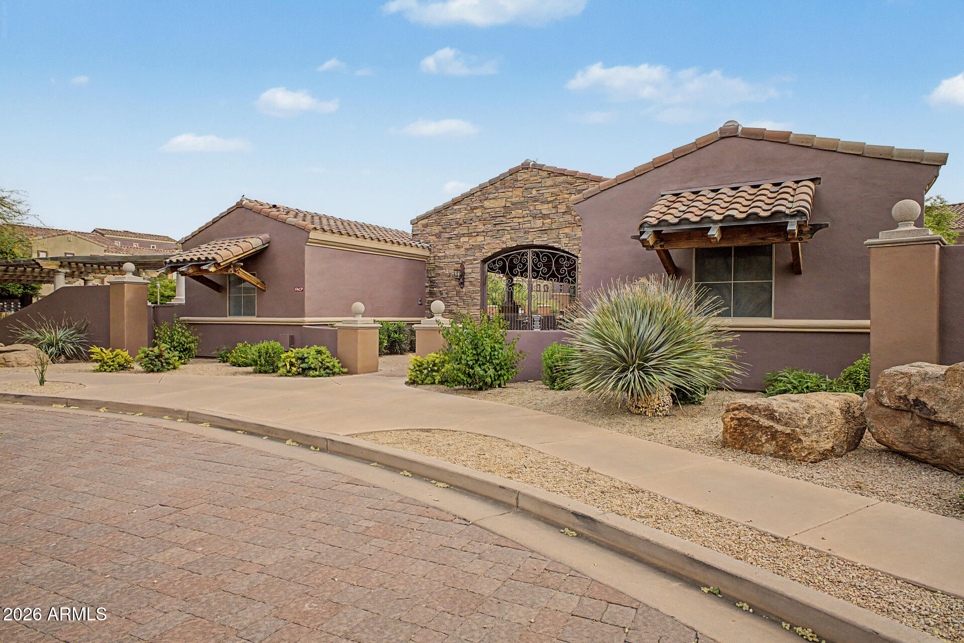 3935 E ROUGH RIDER Road 1339
