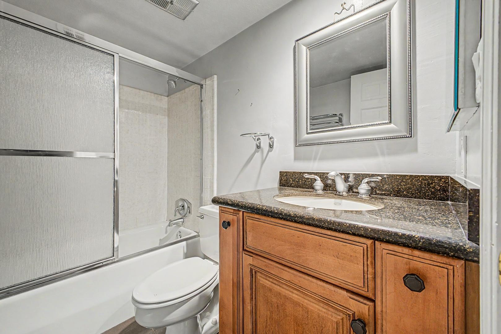 5736 N 25th