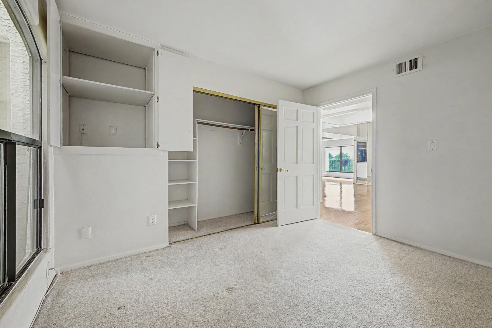 5736 N 25th