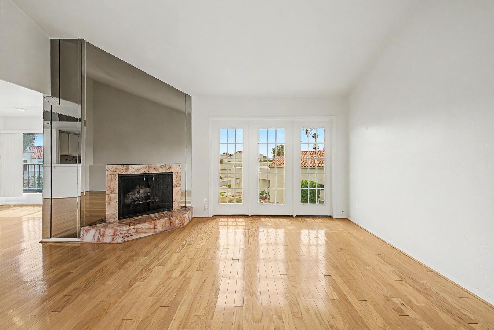 5736 N 25th