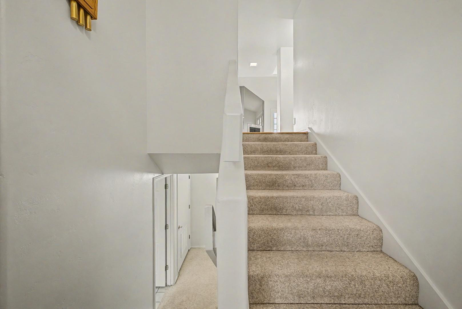 5736 N 25th
