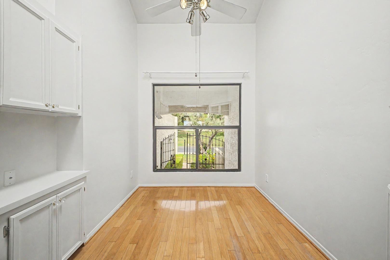 5736 N 25th