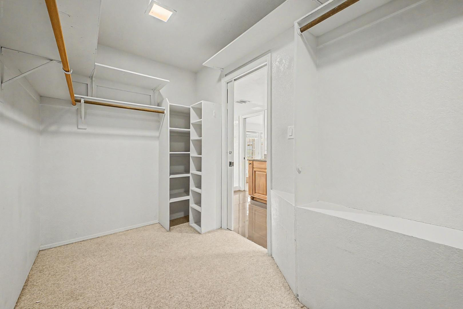 5736 N 25th