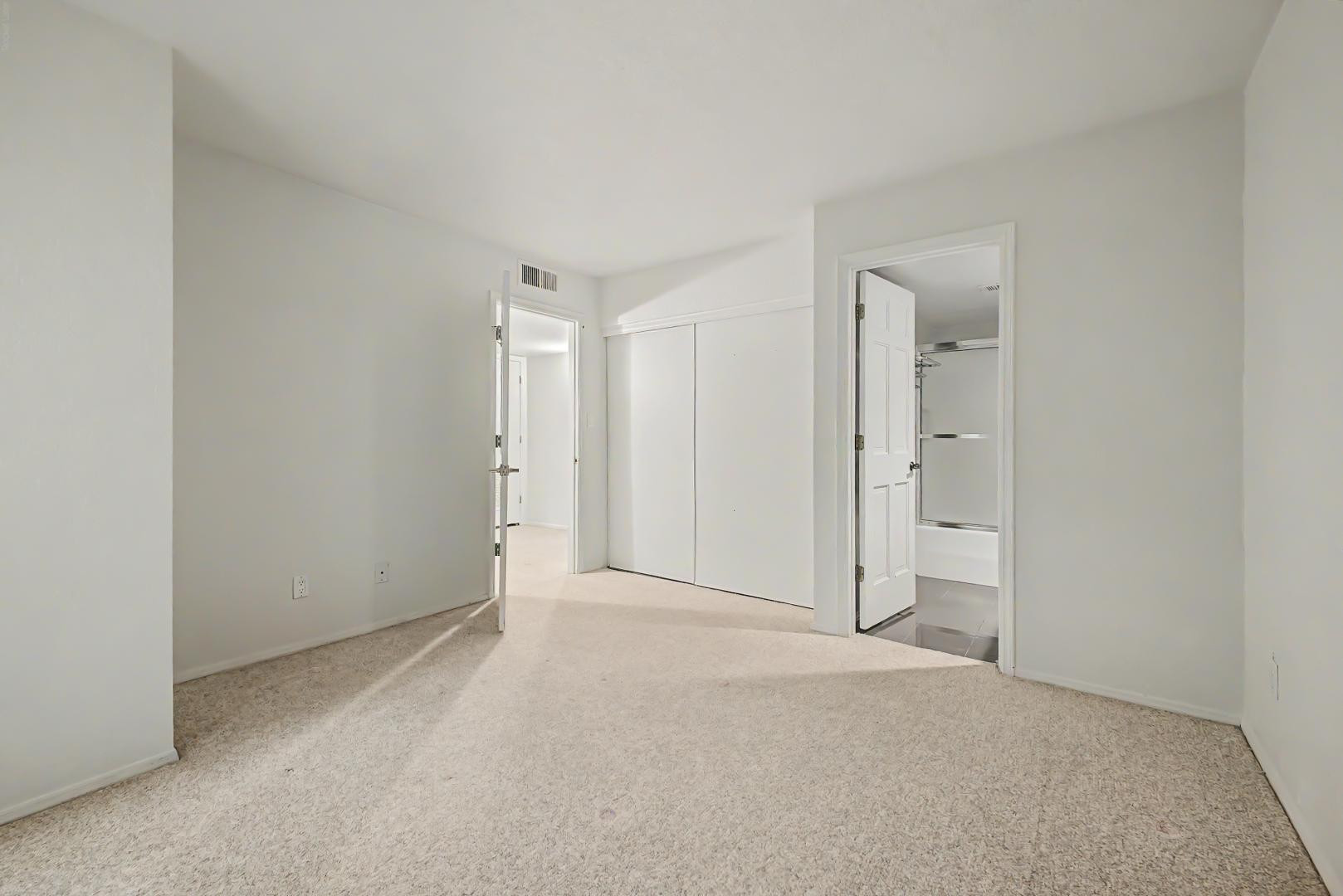 5736 N 25th