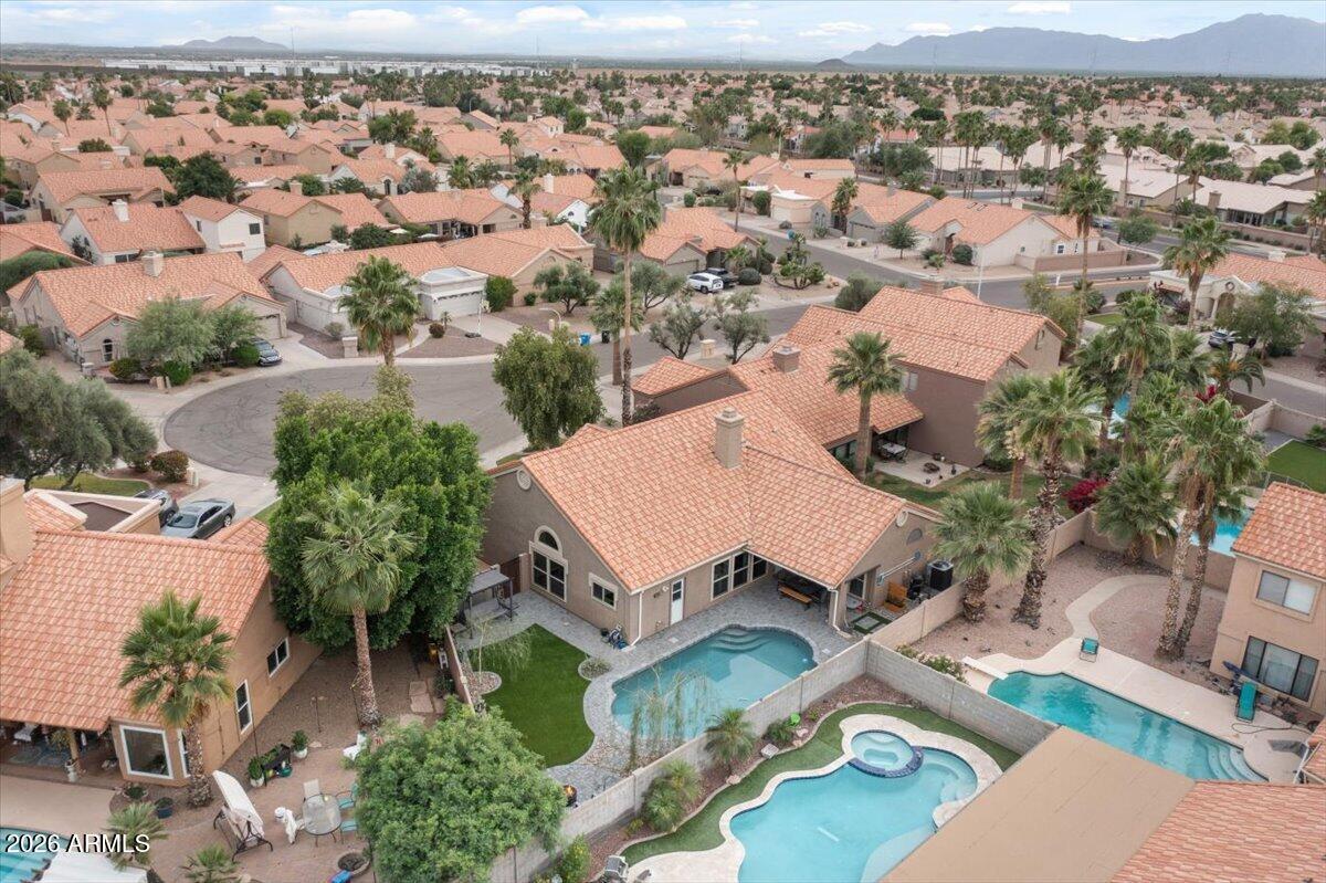 3910 E HIDDENVIEW Drive